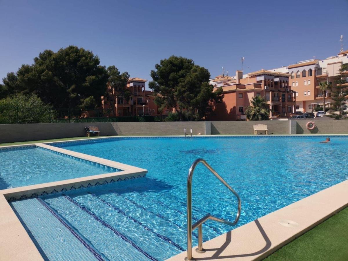 Lovely Apartment In Playa Flamenca 오리후엘라 외부 사진